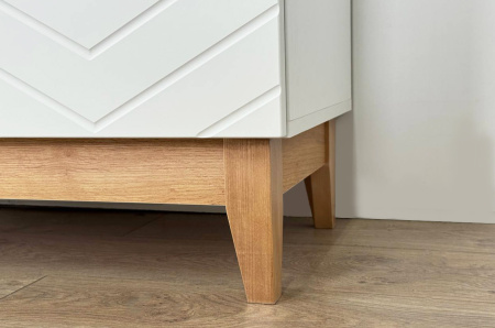 Шкаф двухдверный Хюгге белое дерево/дуб крафт золотой/белый матовый